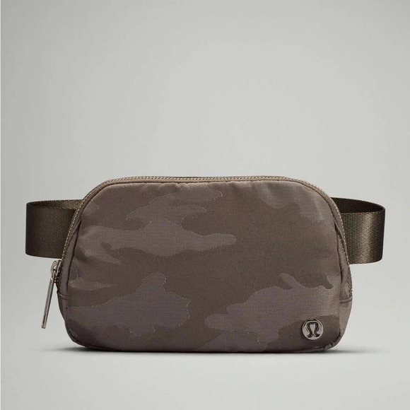 🆕 Lululemon OG Everywhere Belt Bag - Heritage Camo Max Rover White Opal - Picture 5 of 5